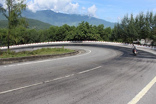 Thăm[-]Hải[-]Vân[-]Quan,[-]nơi[-]dừng[-]chân[-]trên[-]đường[-]thiên[-]lý[-]Bắc[-]-[-]Nam[-]ngày[-]xưa